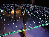 インゴ・マウラーのテーブルライト。毎年同じ場所スパジオクリッアで行われている
