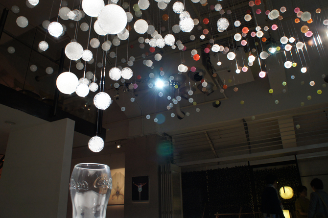 Emmanuelle Moureaux × Coca-Cola Heritage Glass／sparkling bubbles
