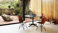 「Eames Molded Wood Chair」