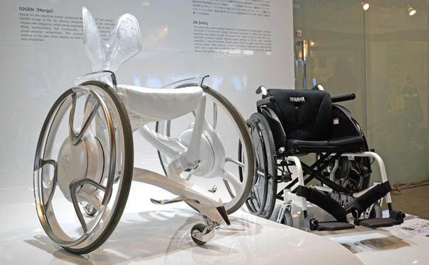ヤマハ発動機が世に問う、車いすのコンセプトモデル「02GEN」
