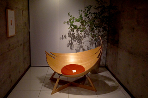 国際家具デザインコンペティションからの製品化（2008年の最高賞Gold Leaf 「BARCA（バルカ）」、カンディハウス製造）