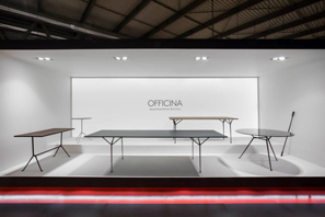 OFICCINA / Ronan & Erwan Bouroullec　天板の素材は鉄やガラスなどさまざまで、屋外仕様も発表予定