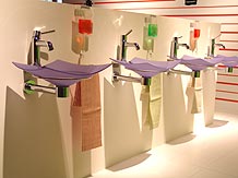 agape　今年はデザインを一新しキュートな展開