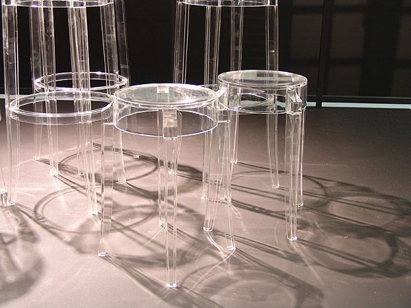 Kartell　トランスペアレンシーはお馴染みフィリップ・スタルク
