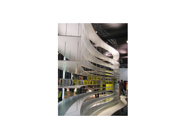 JDN / 2006 ミラノサローネ速報 / 高橋美礼