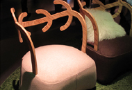 Cappellini/ Antlar/ nendo nendoの鹿の角モチーフを背面にデザインした椅子 Cappellini/ Antlar/ nendo nendoの鹿の角モチーフを背面にデザインした椅子
