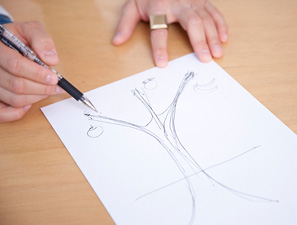 キギだけに、クリエイティブを「木」に例えたイラストで説明