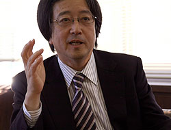 山下昌彦氏