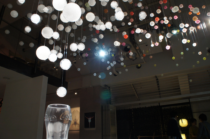 Emmanuelle Moureaux × Coca-Cola Heritage Glass／sparkling bubbles
