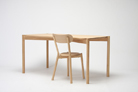 「CASTOR TABLE」「CASTOR CHAIR」デザイン：BIG-GAME、photo Takumi Ota