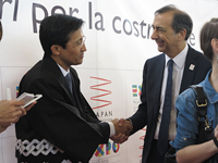 ミラノ万博イタリア政府代表のジュゼッペ・サーラ氏と日本政府代表の加藤辰也氏