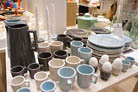 Piet Hein Eek（ピートヘインイーク）の「FAT crockery collection」。無理をして薄い陶磁器を作るよりも、ありのままの厚みのあるシンプルなデザインに仕上げた