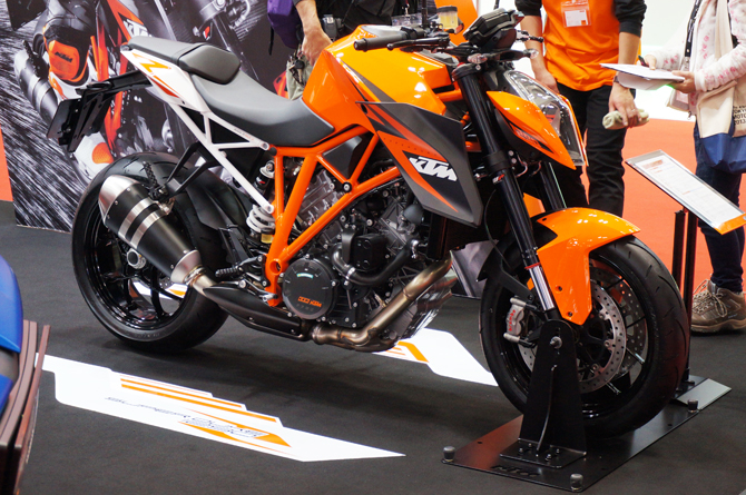 KTM　1290 SUPER DUKE R