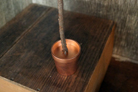 MicroWorks、真鍮の小さな鉢「pot base」枝を挿して使う