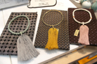 大日本市　中川政七商店「ここかしこ」、ふくさと数珠、ふくさは西陣織のネクタイを利用