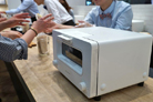 「バルミューダ」、独自のスチーム技術と温度制御により釜から出たての味を再現するというThe Toaster