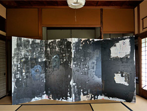 美しい自然とともにアートを楽しむ照屋勇賢氏の作品