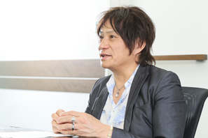長屋明浩氏