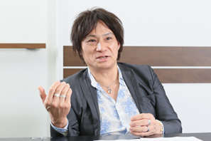 長屋明浩氏