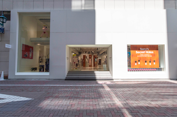 ELTTOB TEP ISSEY MIYAKE / GINZA 2013年5月 ショーウィンドウ2