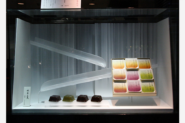 とらや 銀座店 2011年7月 ショーウィンドウ