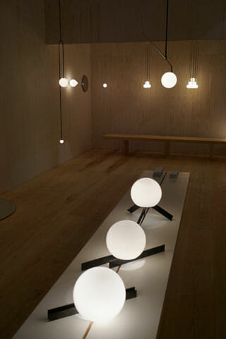 ミラノデザインウィーク4/18速報〜Salone del Mobile.Milano（ミラノサローネ国際家具見本市14：Michael Anastassiades） (2)