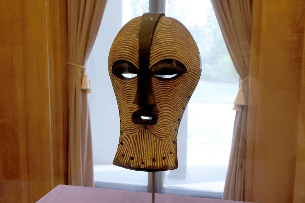想像力あふれるユニークなかたちや表情 「フランス国立ケ・ブランリ美術館所蔵　マスク展」