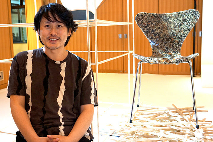 「7 COOL ARCHITECTS」世界から選ばれた7組の一人となった五十嵐淳さんと五十嵐さん提案によるセブンチェア