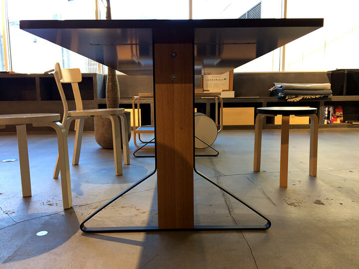 「TRANSCENDING TIME The Kaari collection by Artek 時を越えて、受け継がれるもの」構造が気になるのでこんなアングルになりました