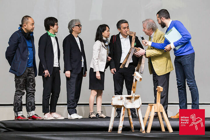 Milano Design Award表彰式にて、左から伊藤節さん、吉本英樹さん、桐山登士樹さん、一人飛んで岡雄一郎さん、© Istituto Europeo di Design