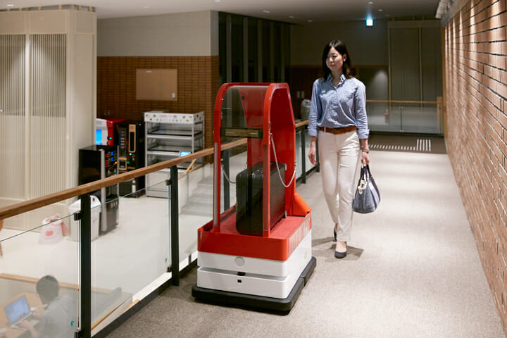 部屋まで荷物を運んでくれる、ポーターロボット