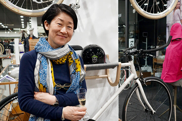 安積朋子氏による自転車フック等を発表したZilioA&C