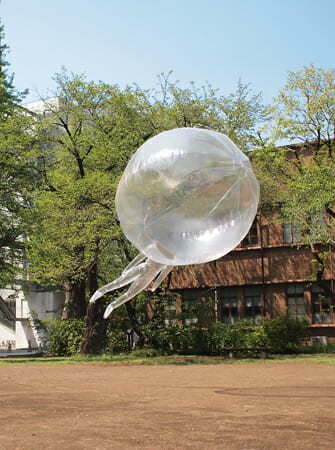鈴木康広展「近所の地球　宇宙の黒板」