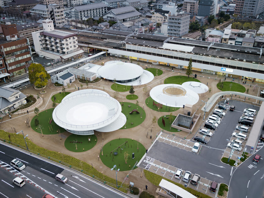 天理駅前広場 CoFuFun (2)