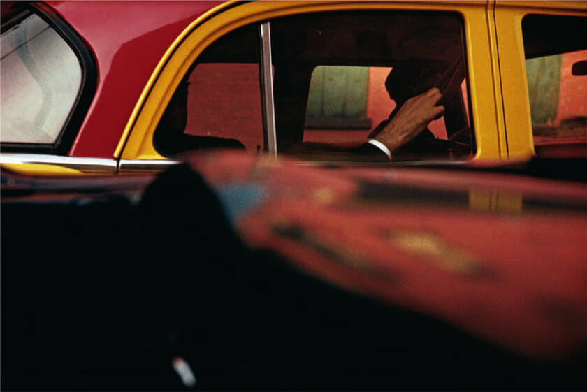 《タクシー》1957 年 ソール・ライター財団蔵 © Saul Leiter Foundation