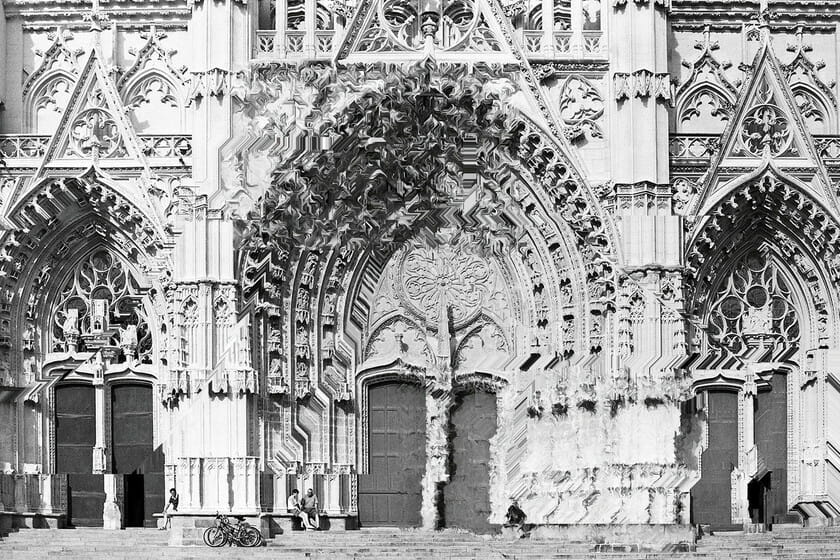 「崩れゆく世界 ナント・サンピエール大聖堂」Nantes Cathedral - Series of Collapsing World (2016) algorithmic programming by Michael Casey Rehm