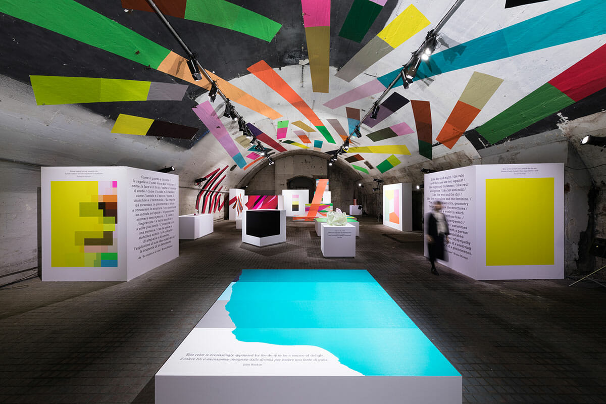 ミラノデザインウィーク2018　明るくなった状態の展示空間の画像
