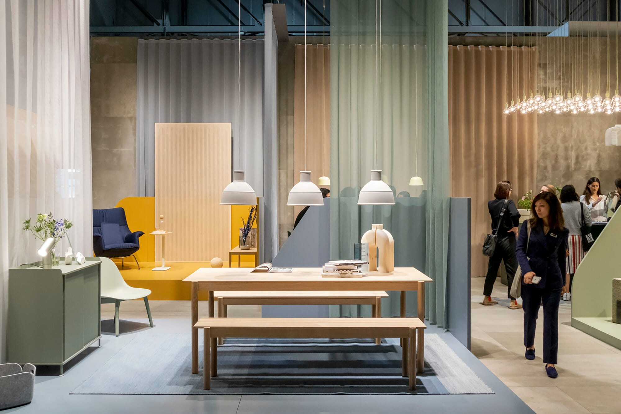 S.Projectからmuuto、Photo:Courtesy Salone del Mobile.Milano/ Saverio Lombardi Vallauri