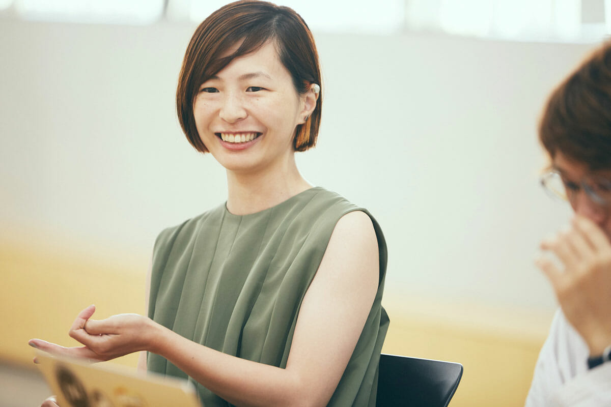 <strong>土屋綾子</strong><br /> 編集者/ディレクター<br /> 出版メディア会社インプレスグループにてWeb/印刷物の編集・Webディレクター等、幅広いプロジェクトの立ち上げと運用に参加後、株式会社コンセントでWebディレクター、コンテントストラテジストを務める。2016年よりフリーの編集者として各種Webサイトの設計、コンテンツ企画、編集ライティングや、書籍編集、サービスや展示のコンセプト設計などに参画している。<br /> 当日のセッション「コンテキストをピクニックしよう」では、編集者の立場から、プロジェクトにおけるコンテンツや言葉との向き合い方について語った。