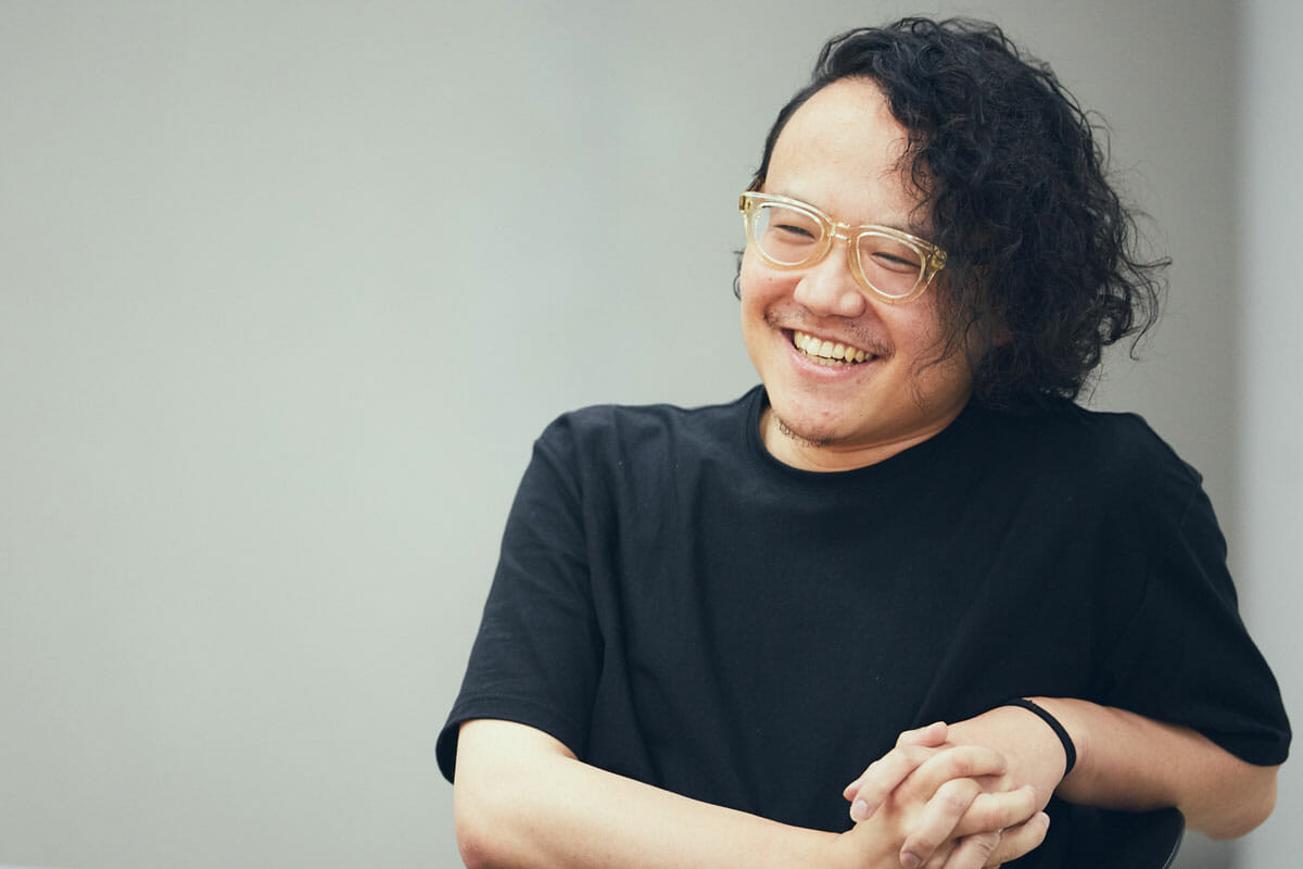 <strong>関口裕</strong><br /> クリエイティブディレクター/デザイナー<br /> 1983年生まれ。2017年日本デザインセンター入社。静岡文化芸術大学でプロダクトデザインを修め、エディトリアル・情報デザインを扱うデザイン会社コンセントに就職。雑誌を中心に紙媒体に携わった後、コーポレートやブランドサイトを軸としたアートディレクションに従事。近年はクリエイティブディレクターとしてプロジェクトそのもののデザインを行う。