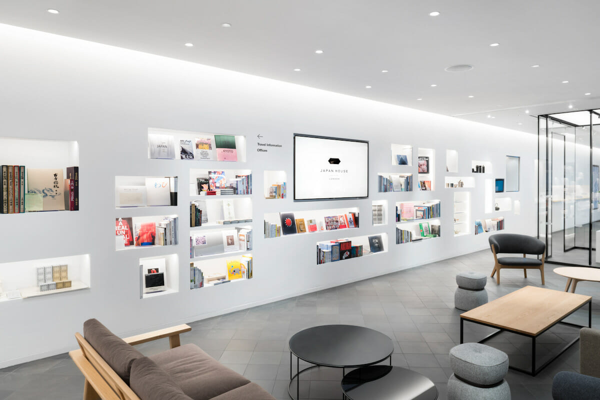 写真：Library at Japan House London