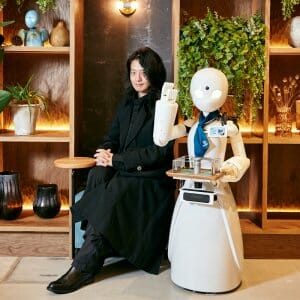 外出困難な方の社会参加を実現する、「分身ロボットカフェ」が生み出す新しい将来の働き方（1）