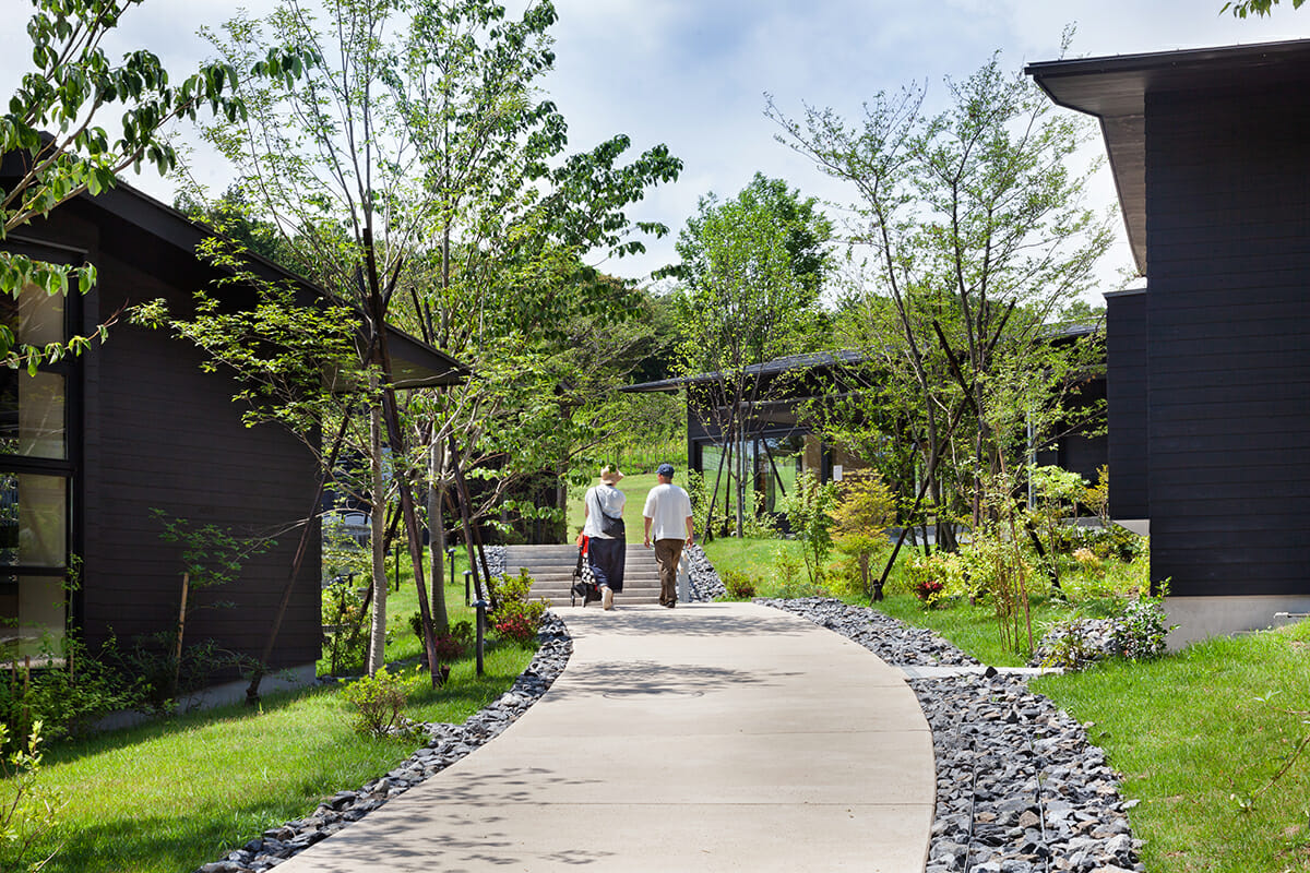 町田薬師池公園四季彩の杜西園ウェルカムゲート (2)