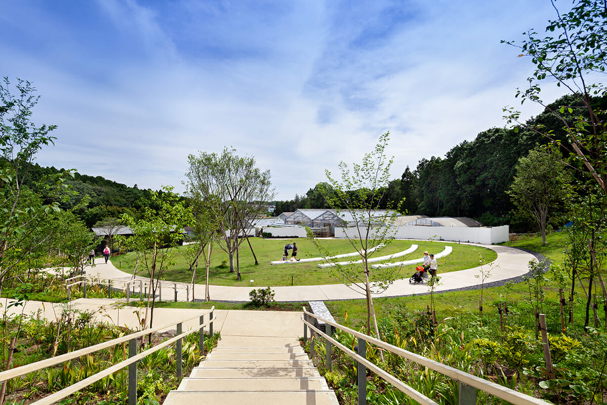 町田薬師池公園四季彩の杜西園ウェルカムゲート (5)