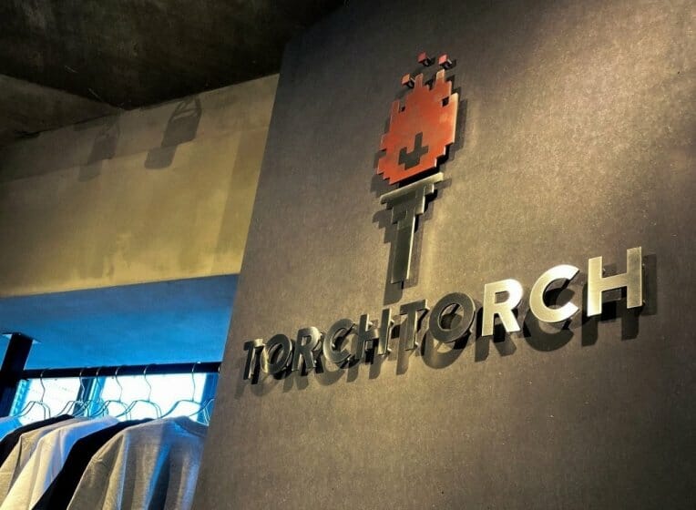 【求人情報】アパレルブランド「TORCH TORCH」を運営する株式会社Ampusが、プロダクトマネージャーなど2職種を募集