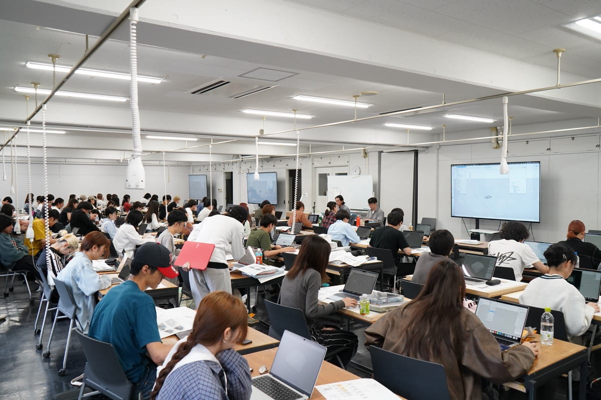 CADを学ぶ授業風景