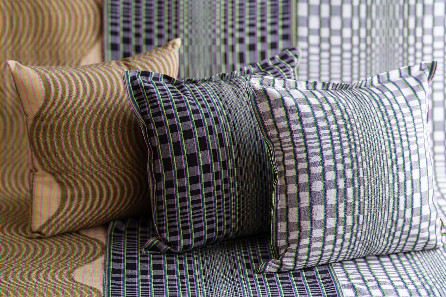 Optical illusion Ikat (10)