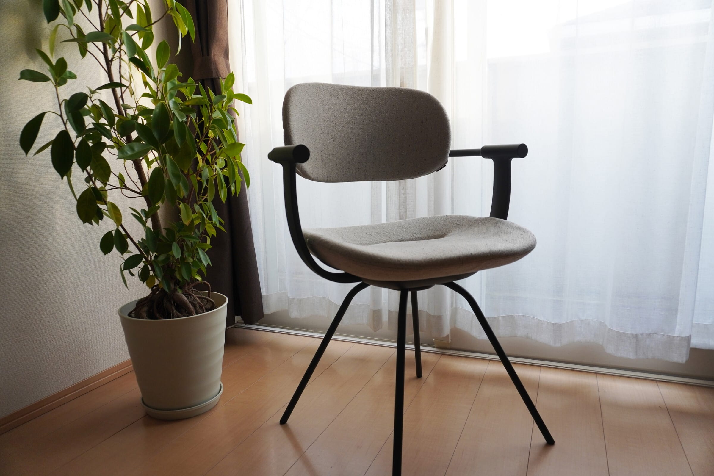 「働く椅子」と「暮らす椅子」のライフストーリー presented by イトーキ「vertebra03」