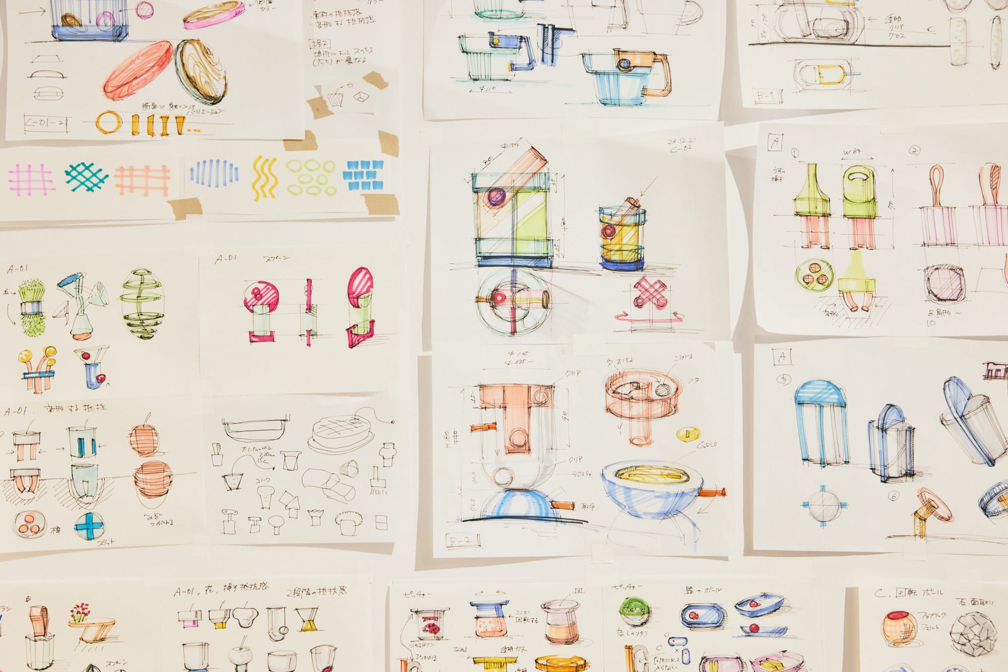 観察のデータをもとに、デザインスタジオ「SEDIE DESIGN」のデザイナー・佐々木健五さんと住本佑介さんが作成したおもちゃのデザイン案