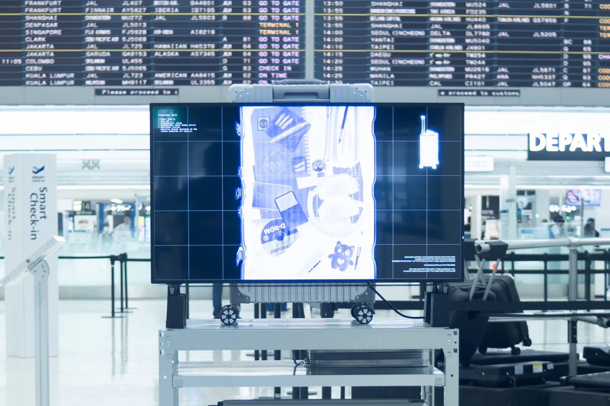 NARITA ART RUNWAY 2025 佳作「Unpacking the Invisible/RIKI OSAWA」